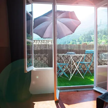 La 21, En Provence, Proche De Couette-café Entrevaux