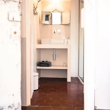 La 21, En Provence, Proche De Bed & Breakfast 3*