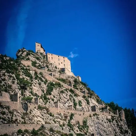 La 21, En Provence, Proche De 3* Entrevaux